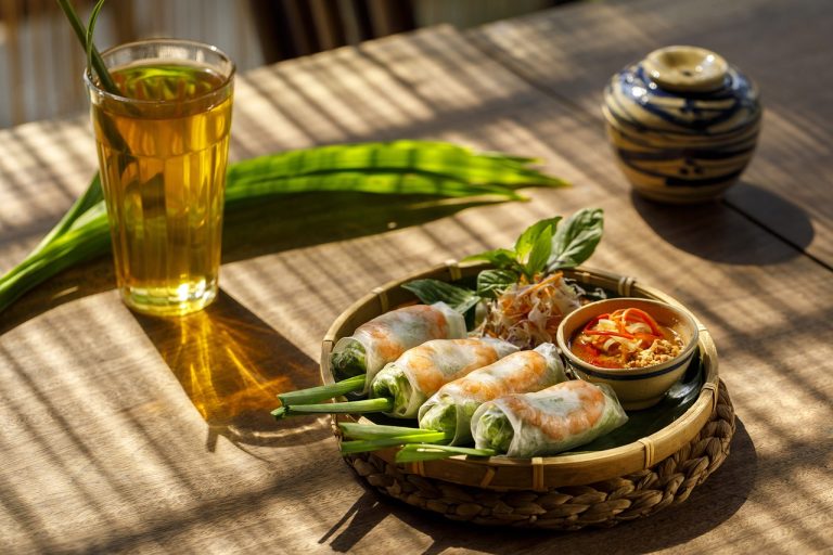 Atelier de cuisine spring rolls