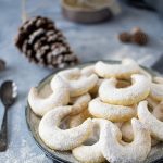 Atelier 3 : Biscuits de Noël : Croissants Vanille & Saveurs Riches (Tradition Alsace)